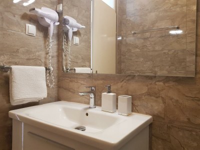 Holiday house with Seaview and pool - Features photo 21