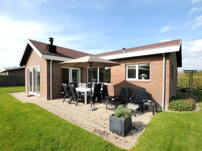 Holiday house Duinzicht (View of the Dunes) - Outdoor photo 2