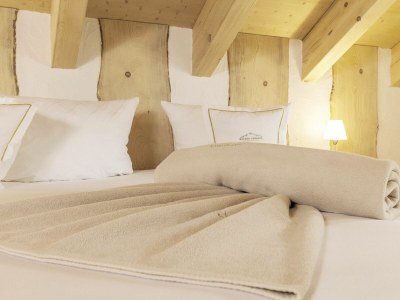 Chalet - No title - - Features photo 13