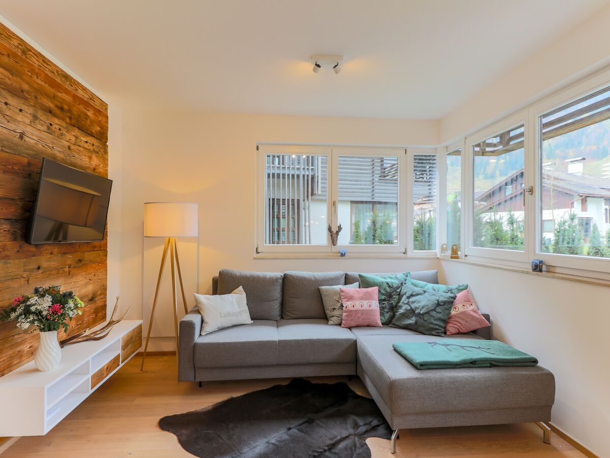 Apartment Modern apartment with garden and mountain views