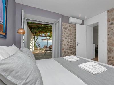 Villa Barbaric - Features photo 6