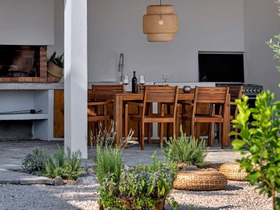 Villa Barbaric - Features photo 8