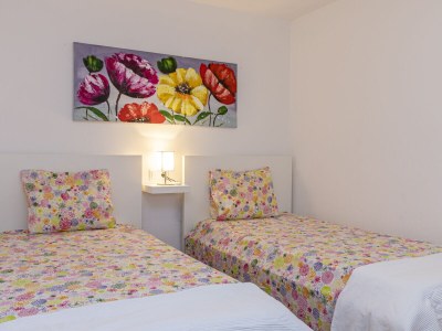 Cottage Can Carels - Features photo 22