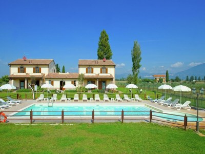 Villa Villa in Cannara with Pool near Assisi - Outdoor photo 12