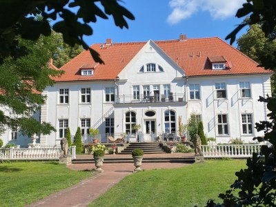 Holiday apartment Schoss Badow - Outdoor photo 10