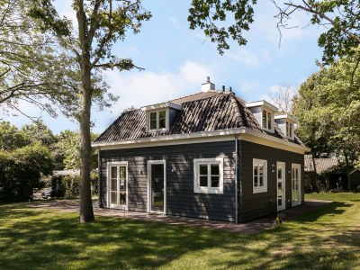 Villa De Zeevlam in Oostkapelle - Villa