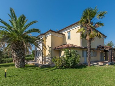 Villa - No title - - Outdoor photo 2