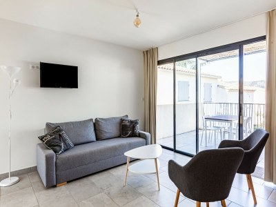 Holiday house Attractive Holiday Home in Malaucène with Terrace - Features photo 18