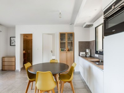 Holiday house Attractive Holiday Home in Malaucène with Terrace - Features photo 21