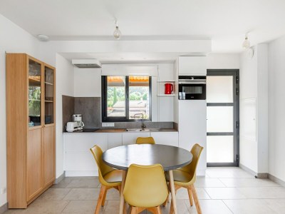 Holiday house Attractive Holiday Home in Malaucène with Terrace - Features photo 22