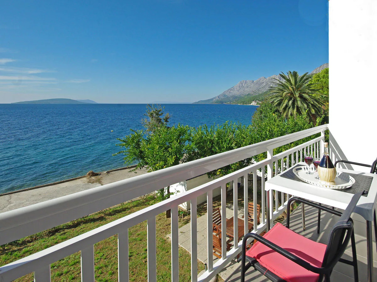 Holiday apartment Iva 2 beach house