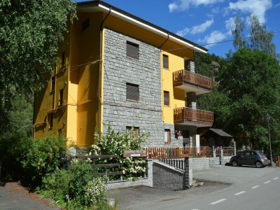 Chalet Großzügiges Chalet in Antey-Saint-André in Skigebietnähe - Outdoor photo 8