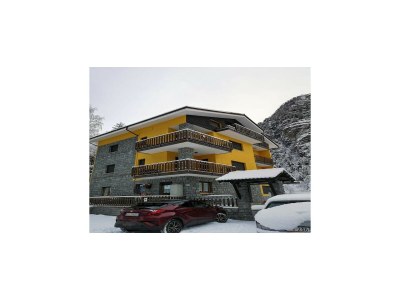 Chalet Großzügiges Chalet in Antey-Saint-André in Skigebietnähe - Outdoor photo 11