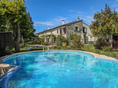 Holiday house Mas la vieille Vigne in Sénas - Holiday house