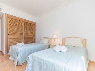 Apartment Orange Apartment - Features photo 9