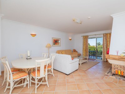 Apartment Orange Apartment - Features photo 12