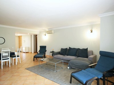Holiday apartment Young - Features photo 6