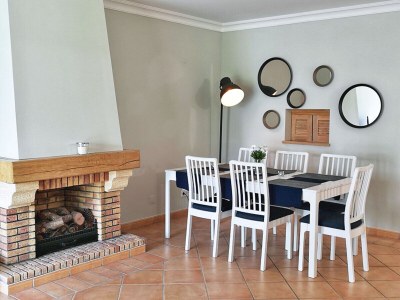 Holiday apartment Young - Features photo 9