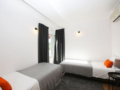 Holiday apartment Young - Features photo 11