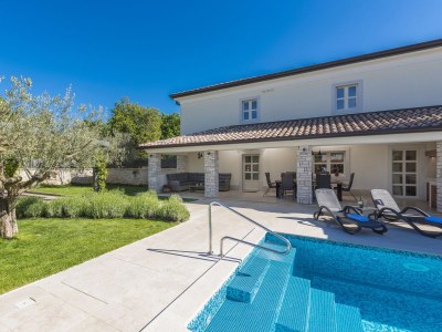 Villa Lori with Pool and Hot tub - Outdoor photo 3