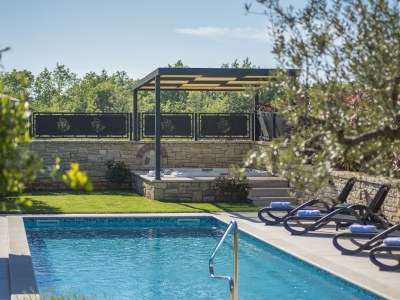 Villa Lori with Pool and Hot tub - Outdoor photo 5