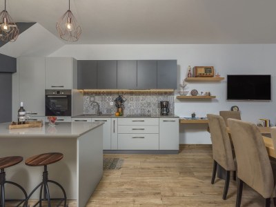 Villa Lori with Pool and Hot tub - Features photo 10