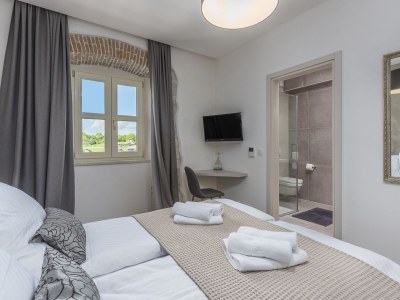 Villa Lori with Pool and Hot tub - Features photo 15