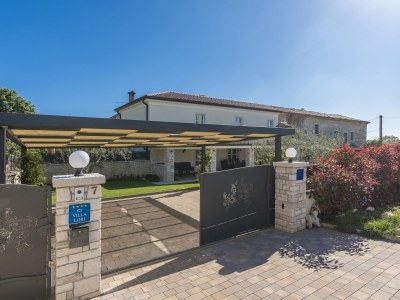 Villa Lori with Pool and Hot tub - Environment photo 20