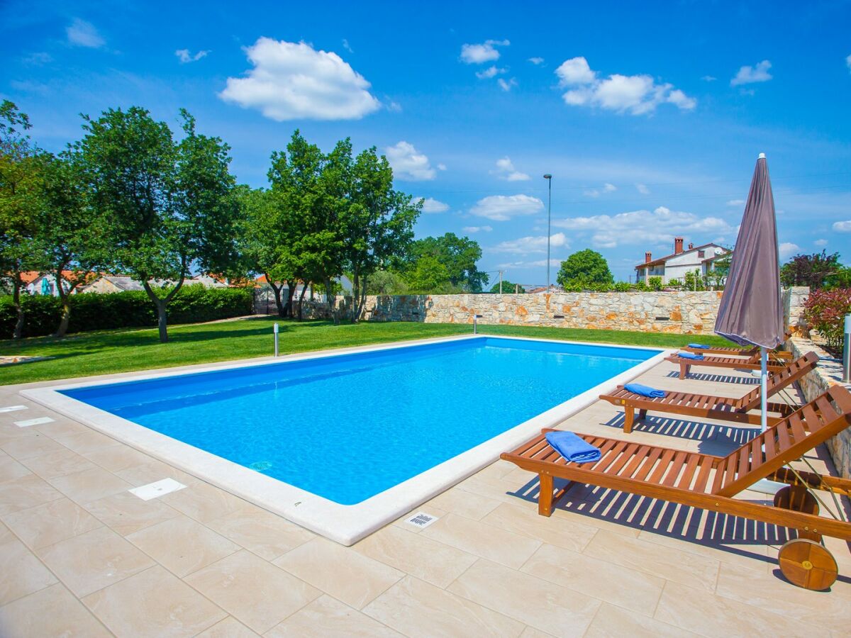 Apartment House Ema - Apartment Jakici No.1 with Pool View - Outdoor photo 4