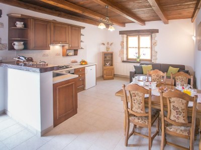 Apartment House Ema - Apartment Jakici No.1 with Pool View - Features photo 19