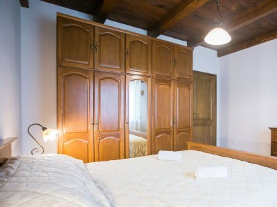 Apartment House Ema - Apartment Jakici No.1 with Pool View - Features photo 22