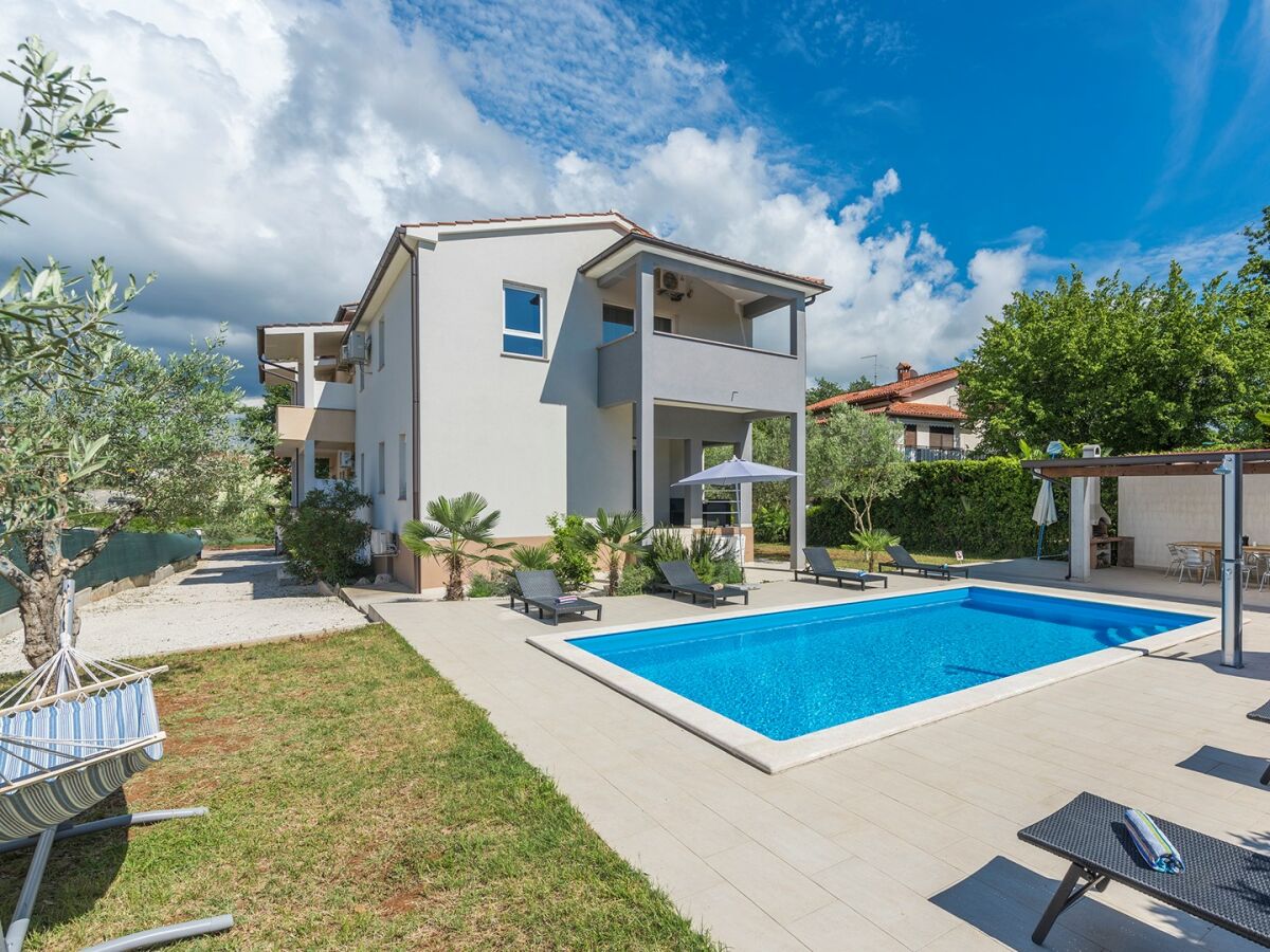 Apartment Apart Residence Leko - Two-Bedroom Apartment No.1  with Shared Pool - Outdoor photo 4