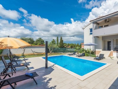 Apartment Apart Residence Leko - Apartment No.3 with Balcony and Shared Pool in Porec - Apartment