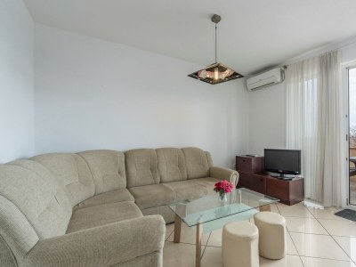 Apartment Apart Residence Leko - Apartment No.3 with Balcony and Shared Pool - Features photo 12