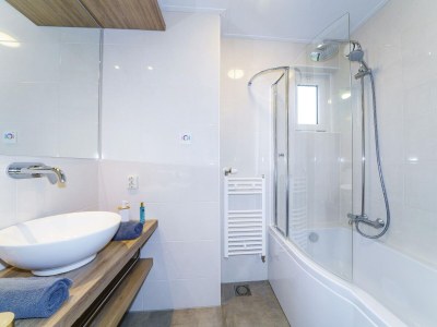 Holiday house Komfort, 2 Badezimmer - Features photo 10