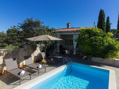 Villa Kalu mit Pool near Rovinj - Outdoor photo 7