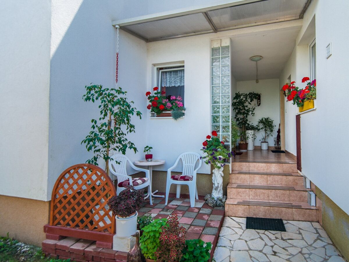 Apartment - Apartment Teri with Terrace and Garden - Outdoor photo 2