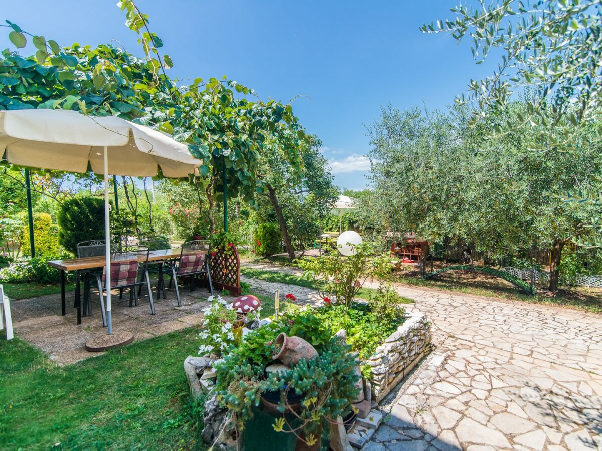 Apartment - Apartment Teri with Terrace and Garden - Outdoor photo 4