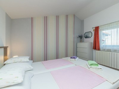 Apartment - Apartment Teri with Terrace and Garden - Features photo 11