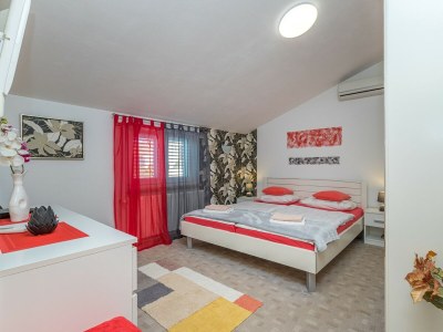 Apartment - Apartment Teri with Terrace and Garden - Features photo 12