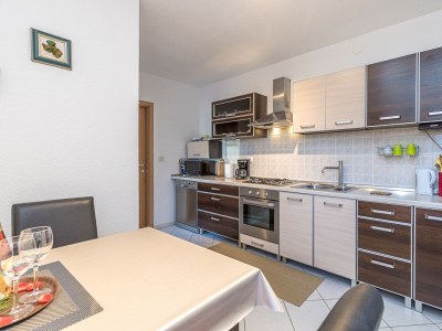 Apartment - Apartment Teri with Terrace and Garden - Features photo 14