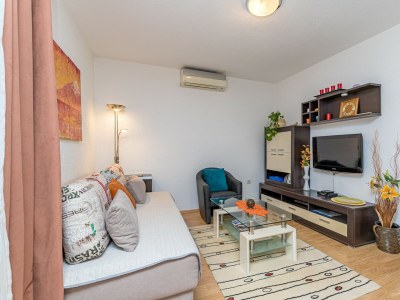 Apartment - Apartment Teri with Terrace and Garden - Features photo 21