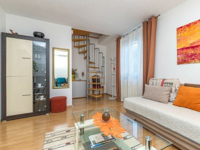 Apartment - Apartment Teri with Terrace and Garden - Features photo 22