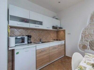 Apartment Apartment Complex Iris - Apartment Iris II in the city center of Porec - Features photo 4