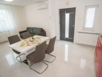 Apartment - One-Bedroom Apartment Aldo II - Features photo 17