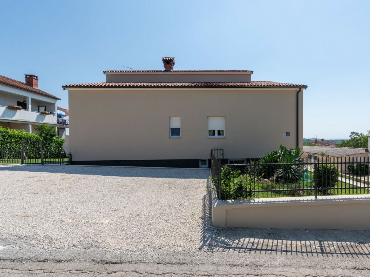 Apartment Dobrec with Shared Pool - Apartment No.2 with Terrace - Outdoor photo 2