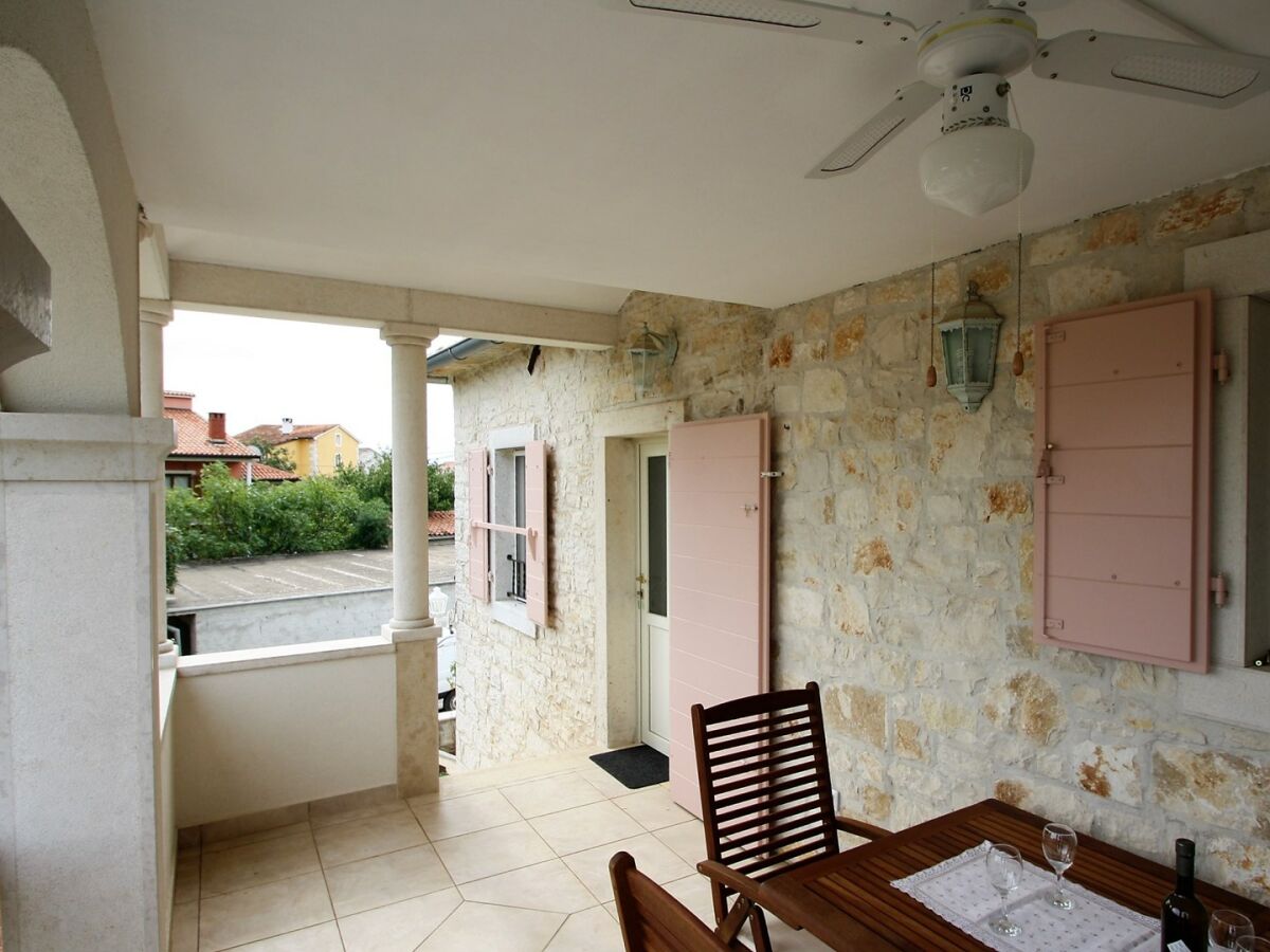 Apartment - Apartment  Marija Kastelir with Balcony and Garden View - Outdoor photo 3