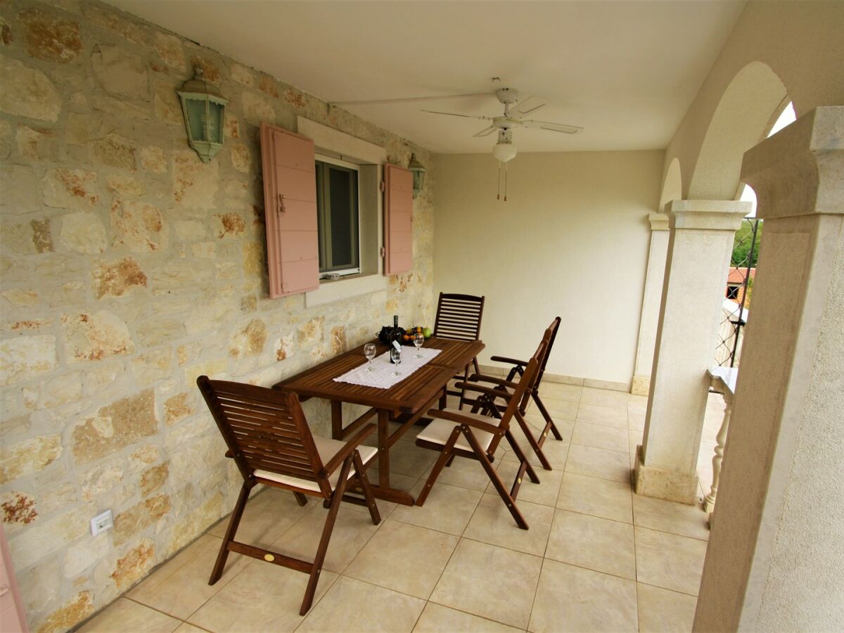 Apartment - Apartment  Marija Kastelir with Balcony and Garden View - Outdoor photo 5