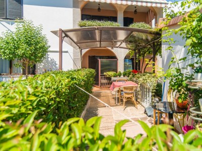 Apartment Vilma Funtana - Apartment No.1 with Terrace - Outdoor photo 2