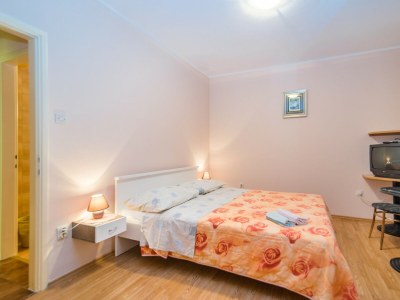 Apartment Vilma Funtana - Apartment No.1 with Terrace - Features photo 13